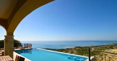 5 bedroom house in Kouklia, Cyprus