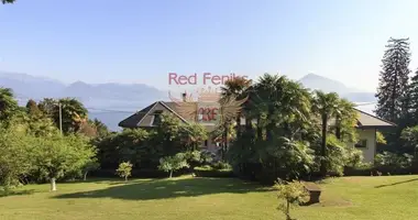 Villa 5 bedrooms in Stresa, Italy