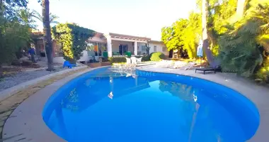 Villa 6 bedrooms with Balcony, with Air conditioner, with Terrace in l Alfas del Pi, Spain