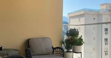 Wohnung 3 Zimmer in Becici, Montenegro