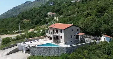 Villa 6 bedrooms in Petrovac, Montenegro