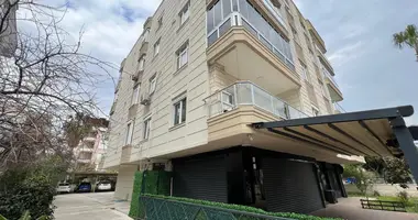 Apartamento 4 habitaciones en Muratpasa, Turquía
