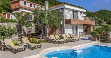 4-Schlafzimmer-Villa mit Parkplatz, mit Möbliert, mit Klimaanlage in Prijevor, Montenegro