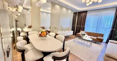 Wohnung 5 zimmer in Mezitli, Türkei