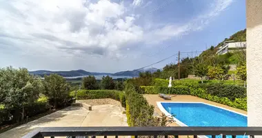 Villa 3 chambres dans Tivat, Monténégro