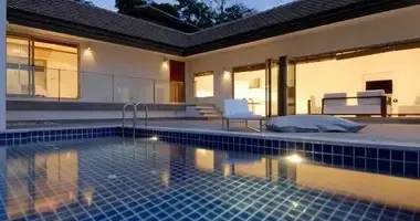 Villa 4 chambres avec Fenêtres double vitrage, avec Meublesd, avec Climatiseur dans Ban Kata, Thaïlande