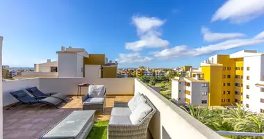 Penthouse 3 rooms with balcony, with furniture, with air conditioning in Torrevieja, Spain