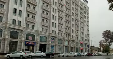Офис 731 м² в Узбекистан
