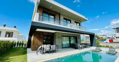 Villa 4 Zimmer mit Balkon, mit Klimaanlage, mit Bergblick in Guezelcamli, Türkei