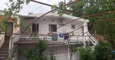 Дом 4 комнаты в Брца, Черногория