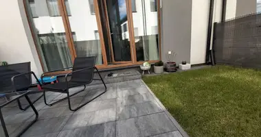 Mieszkanie 5 pokojów w Marki, Polska