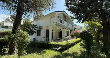 Villa 4 bedrooms in Golem, Albania