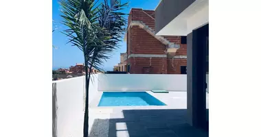 Villa  mit Terrasse, mit Garage, mit Grillen in el Baix Segura La Vega Baja del Segura, Spanien