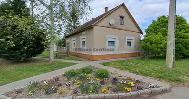 3 room house in Kiralyhegyes, Hungary