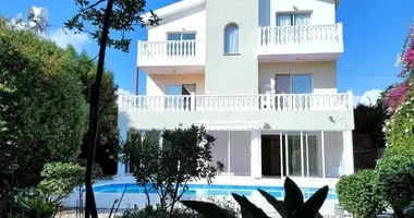 Вилла 1 комната  с бассейном в Chloraka, Кипр