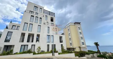 Квартира 3 комнаты в Черногория