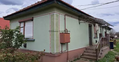 3 room house in Danszentmiklos, Hungary