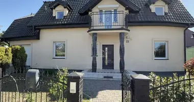 Дом в Rokietnica, Польша