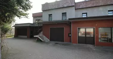 Коммерческое помещение 100 м² в Краков, Польша