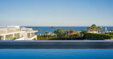 Villa 4 chambres avec Fenêtres double vitrage, avec Balcon, avec Interphone dans Marbella, Espagne