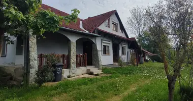 4 room house in Vaspoer, Hungary