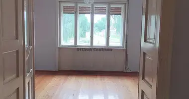 3 room house in Zsambok, Hungary