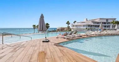 Wohnung 2 Schlafzimmer in Estepona, Spanien