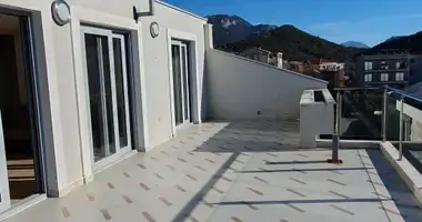 Ático Ático 4 habitaciones en Petrovac, Montenegro