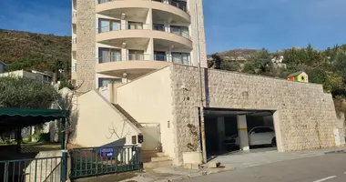 Wohnung 3 Zimmer in Petrovac, Montenegro