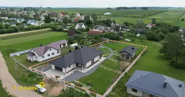 Dom w Fanipalski sielski Saviet, Białoruś