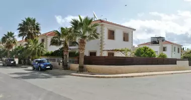 Dom 3 pokoi w Kapparis, Cyprus