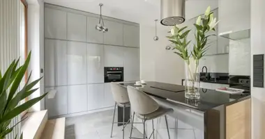 Wohnung 3 zimmer in Warschau, Polen