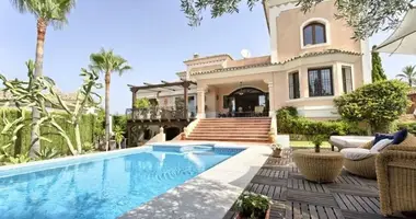 5 bedroom house in San Roque, Spain