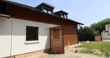 4 room house in Fot, Hungary