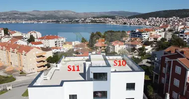 Penthouse 3 bedrooms with Balcony, with Intercom, with Elevator in Okrug Gornji, Croatia