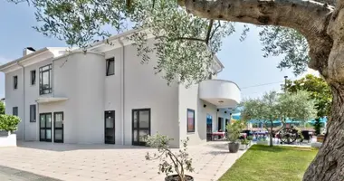 Hôtel 617 m² dans Umag, Croatie