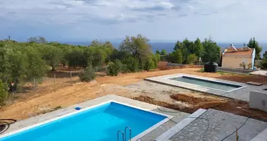 Villa 4 room villa with sea view, with swimming pool, with first coastline in Nea Fokea, Greece