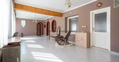 5 room house in Enying, Hungary