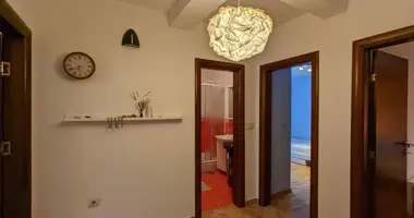 Wohnung 2 Schlafzimmer in Tivat, Montenegro