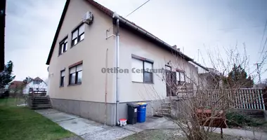 6 room house in Kecskemeti jaras, Hungary