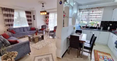 2 bedroom apartment in Mahmutlar, Turkey