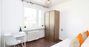 Mieszkanie 4 pokoi w Kraków, Polska