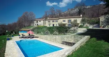 Villa en Opcina Lupoglav, Croacia