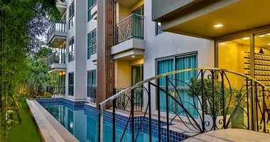 Apartamento 2 habitaciones en Na Kluea, Tailandia