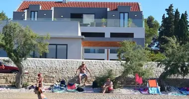 Villa 12 bedrooms in Opcina Postira, Croatia