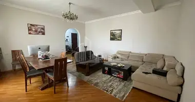 Apartamento 4 habitaciones en Tiflis, Georgia