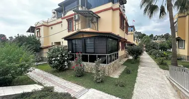 Villa 3 habitaciones con aparcamiento, con Piscina, con Seguridad en Alanya, Turquía