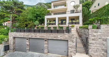 Villa 7 chambres avec parkovka parking, avec Balcon, avec Climatiseur dans Kotor, Monténégro