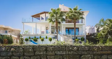 Villa 5 bedrooms in Benahavis, Spain