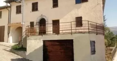 Dom 19 pokojów w Serravalle di Chienti, Włochy